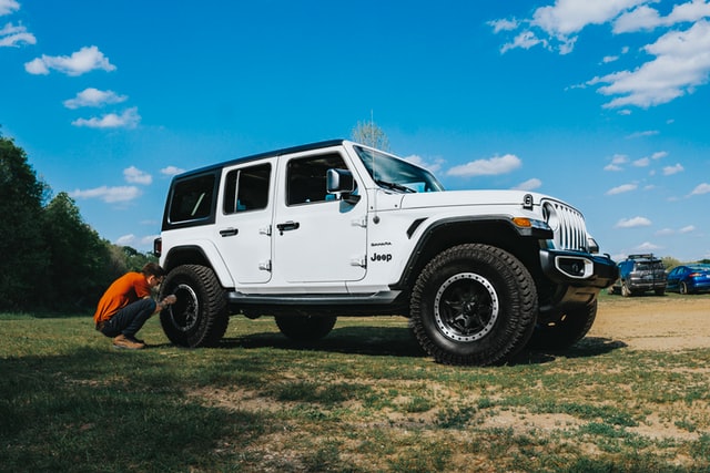 parking at hiking trails